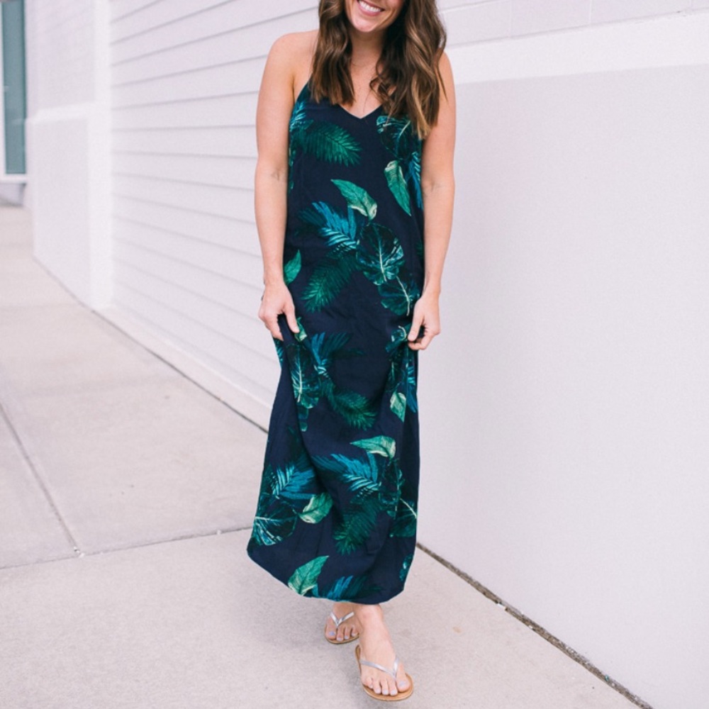 Old Navy Palms Print Maxi Dress